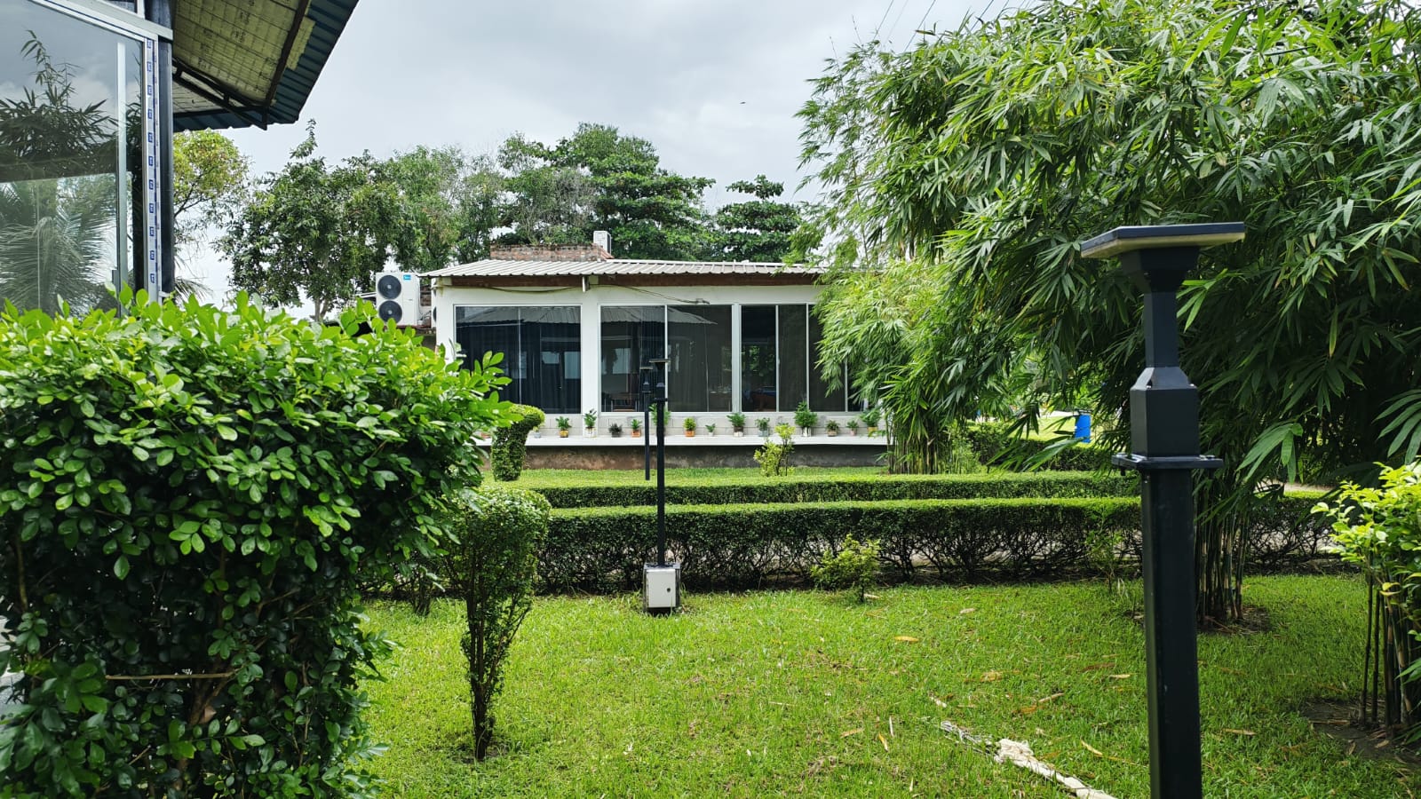 ছায়াবীথি রিভারভিউ রিসোর্টের দৃষ্টিনন্দন ভিউ